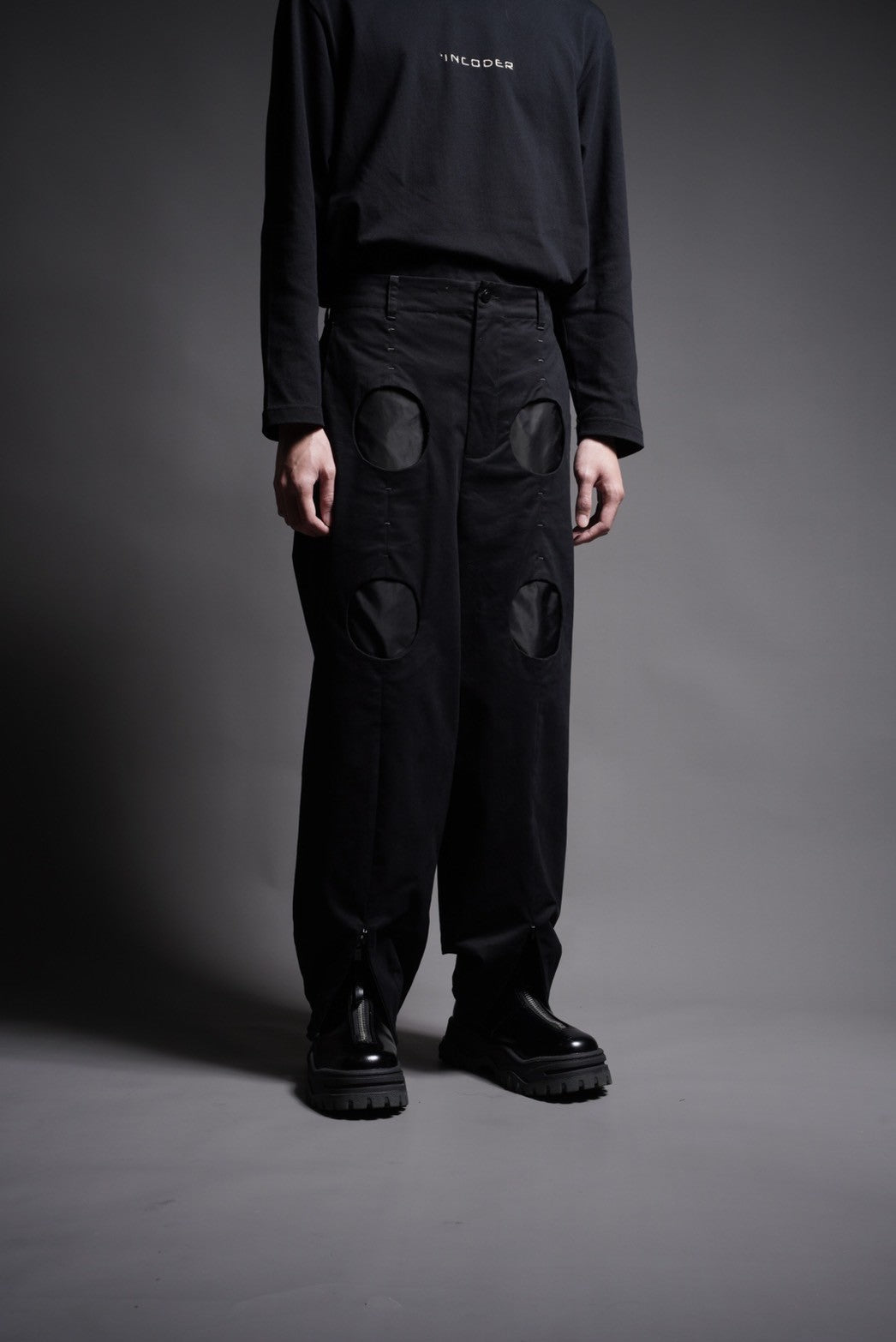 Four-eye carbon peached Pants